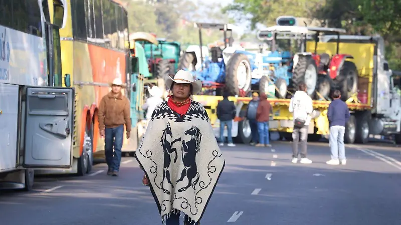 Marcha agricultores y transportistas CDMX